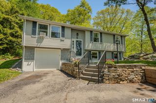6 Amherst Court, Groton, CT 06355