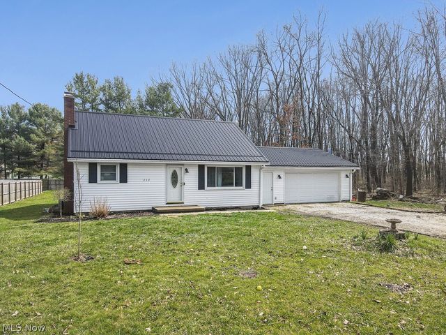212 Case Road, Beloit, OH 44609