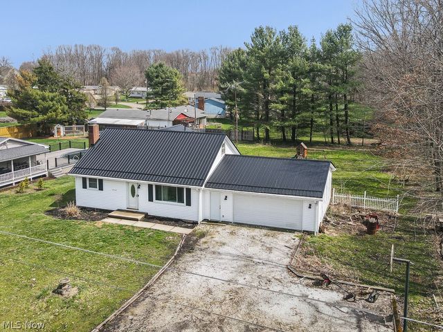 212 Case Road, Beloit, OH 44609