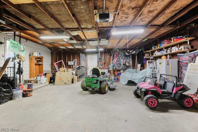 212 Case Road, Beloit, OH 44609