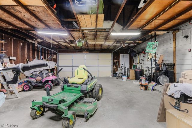 212 Case Road, Beloit, OH 44609