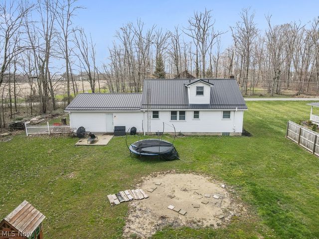 212 Case Road, Beloit, OH 44609