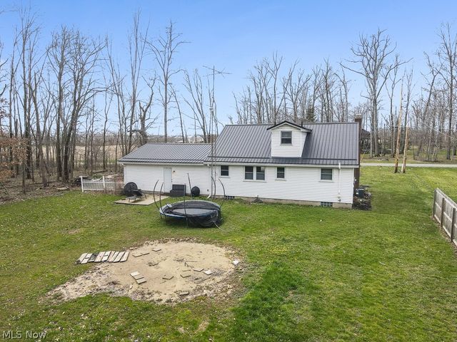 212 Case Road, Beloit, OH 44609