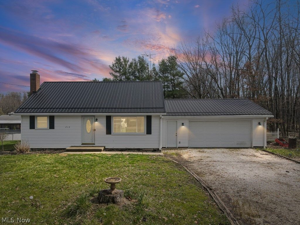 212 Case Road, Beloit, OH 44609