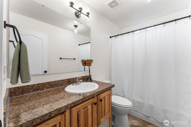 52 VEYS Drive, Kelso, WA 98626