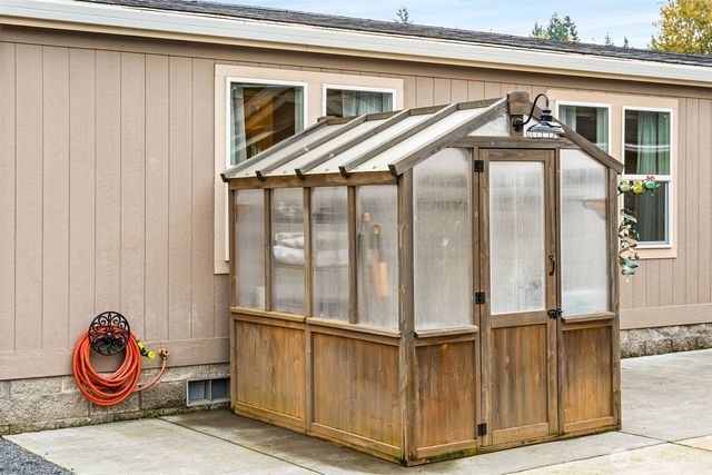 52 VEYS Drive, Kelso, WA 98626