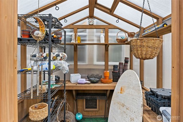 52 VEYS Drive, Kelso, WA 98626