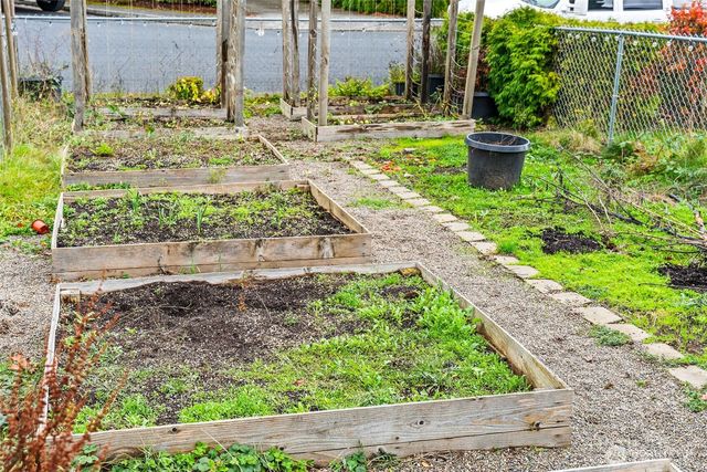 52 VEYS Drive, Kelso, WA 98626