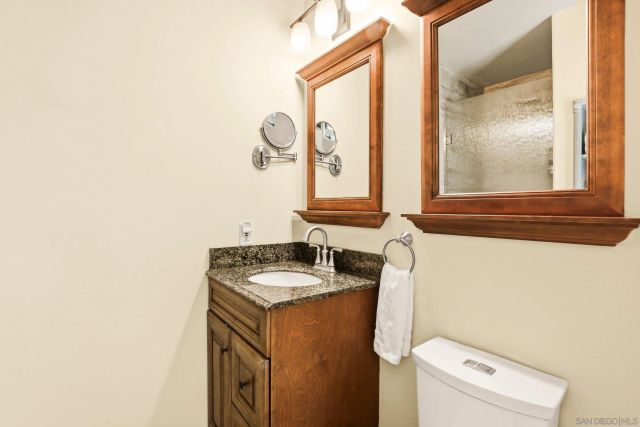3634 Crown Point Dr, San Diego, CA 92109