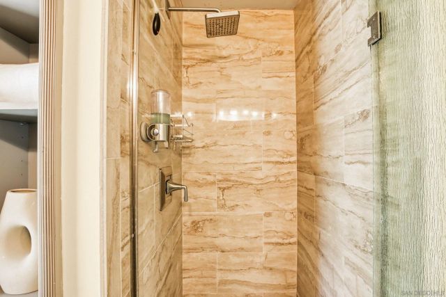 3634 Crown Point Dr, San Diego, CA 92109