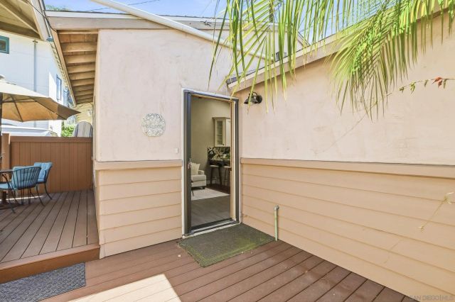 3634 Crown Point Dr, San Diego, CA 92109