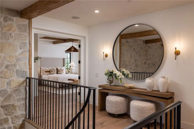 208 Via Palermo, Newport Beach, CA 92663