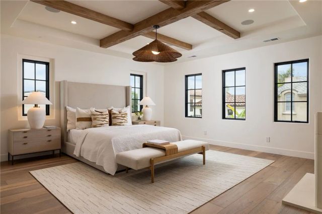 208 Via Palermo, Newport Beach, CA 92663