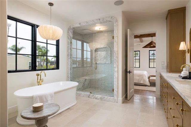 208 Via Palermo, Newport Beach, CA 92663