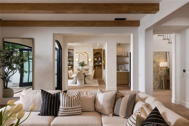 208 Via Palermo, Newport Beach, CA 92663