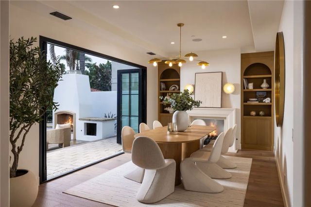 208 Via Palermo, Newport Beach, CA 92663