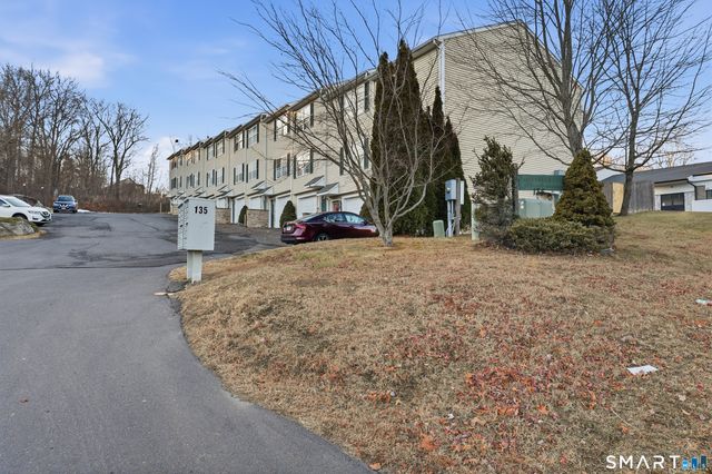 135 Bucks Hill Road APT 10, Waterbury, CT 06704