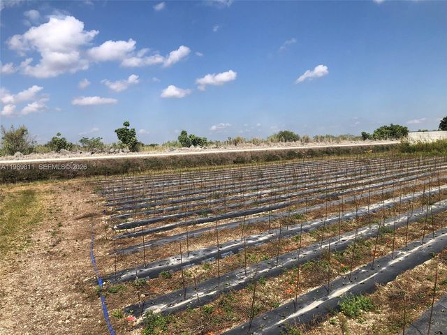 19550 SW 207 Ave, Miami, FL 33187