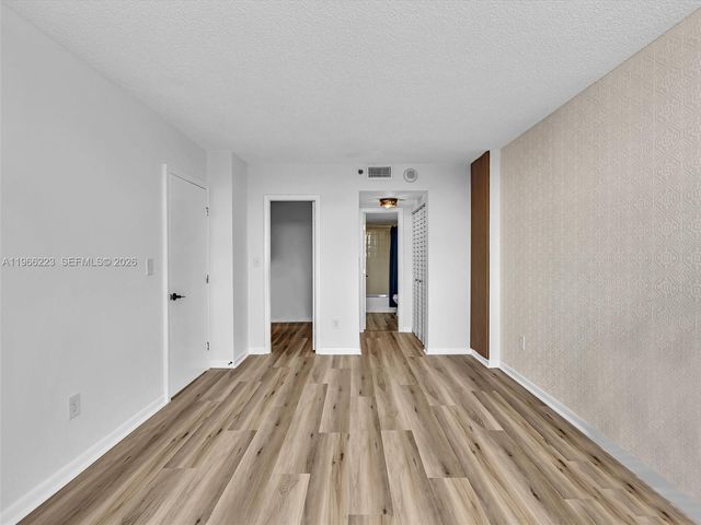 1470 NE 123rd St A813, North Miami, FL 33161