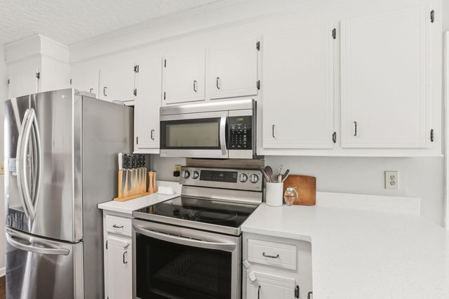 214 Turtle Cove Road, Summerville, SC 29485