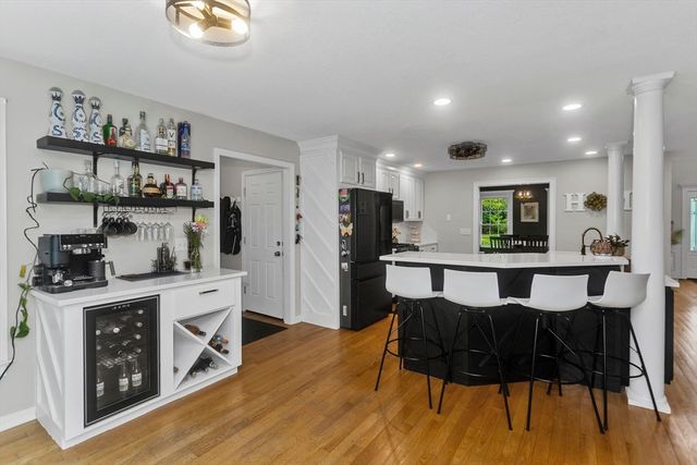 53 Highland Ln, West Springfield, MA 01089