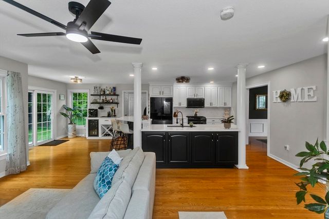 53 Highland Ln, West Springfield, MA 01089