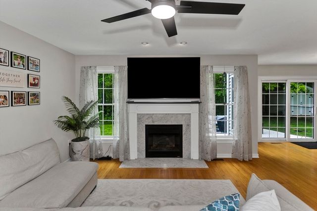 53 Highland Ln, West Springfield, MA 01089