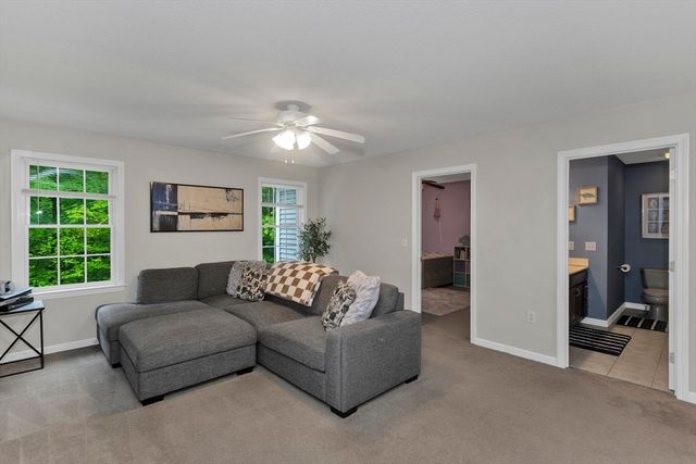 53 Highland Ln, West Springfield, MA 01089