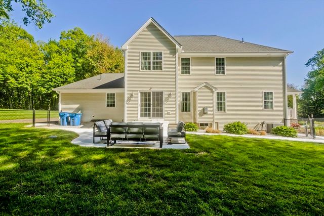 53 Highland Ln, West Springfield, MA 01089