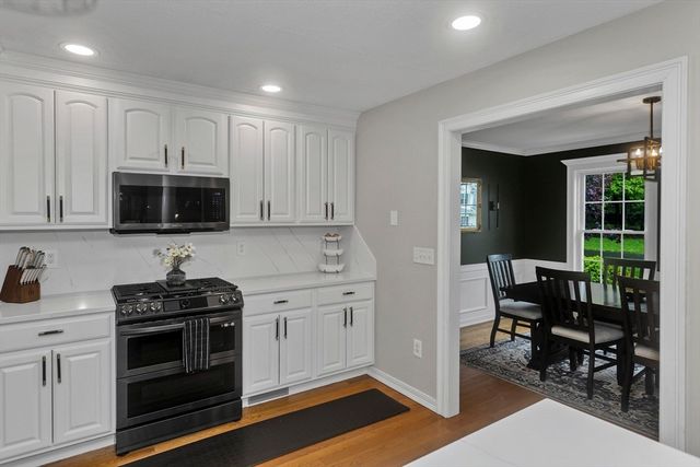 53 Highland Ln, West Springfield, MA 01089