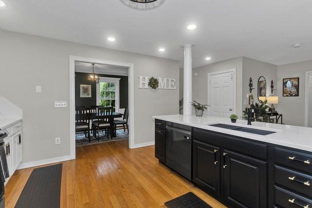 53 Highland Ln, West Springfield, MA 01089
