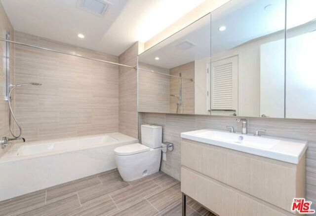 877 Francisco Street 708, Los Angeles, CA 90017