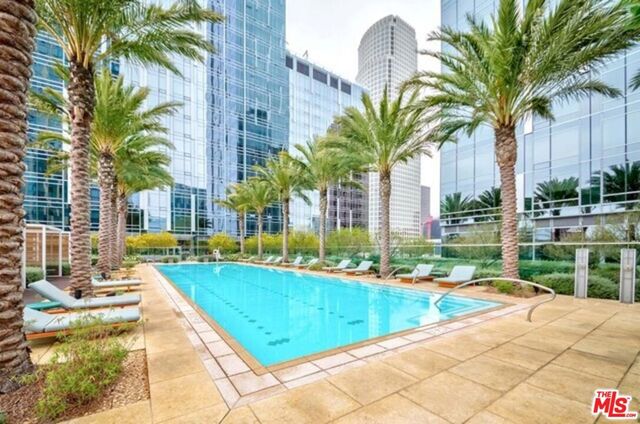 877 Francisco Street 708, Los Angeles, CA 90017