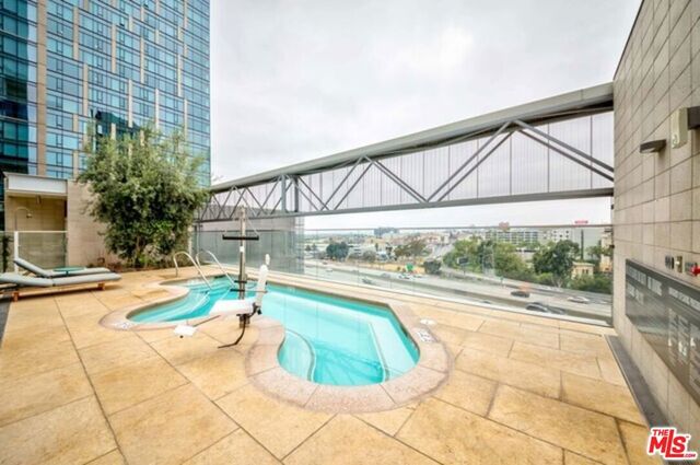 877 Francisco Street 708, Los Angeles, CA 90017