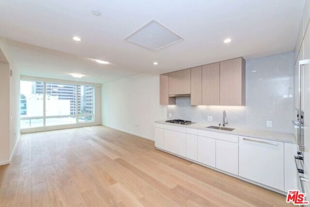 877 Francisco Street 708, Los Angeles, CA 90017