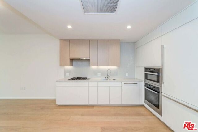 877 Francisco Street 708, Los Angeles, CA 90017