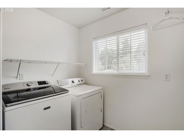 426 Se HEATHCLIFF Ln, Hillsboro, OR 97123