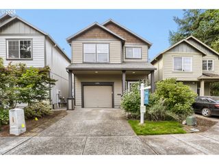 426 Se HEATHCLIFF Ln, Hillsboro, OR 97123
