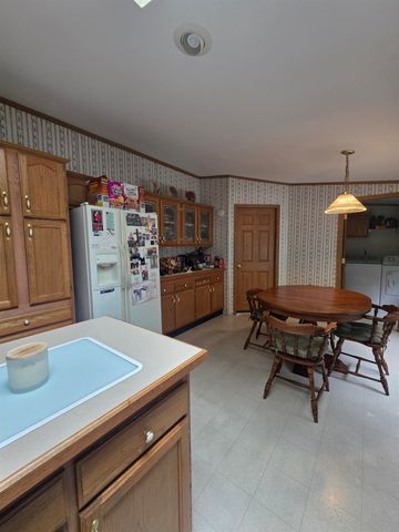 9 Ash Street, Epsom, NH 03234