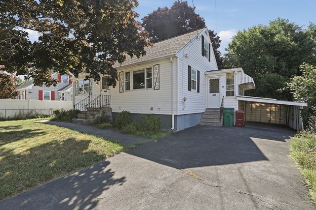 85 Bunker Hill Ave, Lowell, MA 01850
