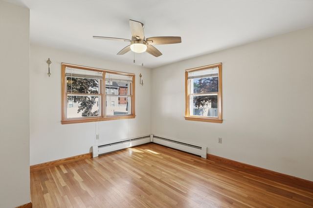 85 Bunker Hill Ave, Lowell, MA 01850