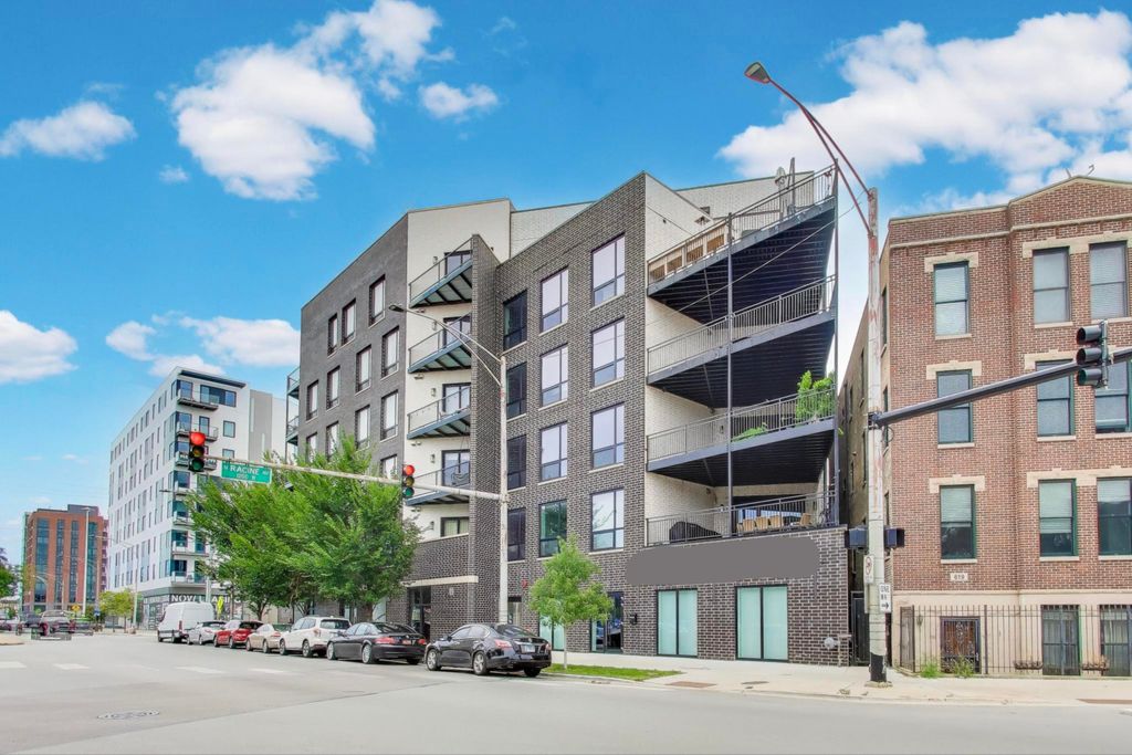 613 N Ogden Avenue 2E, Chicago, IL 60642