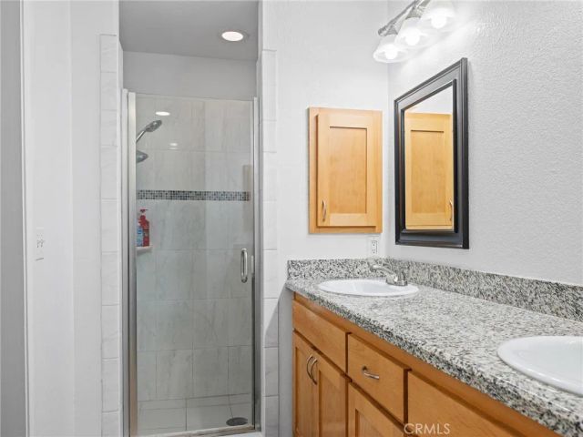 17880 Ferndell Lane, Victorville, CA 92395