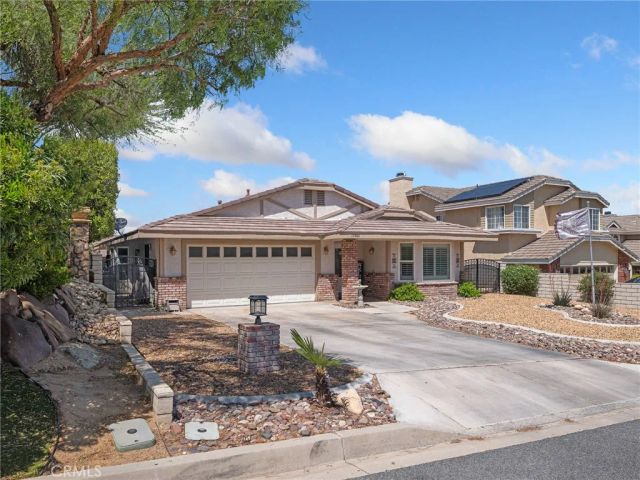 17880 Ferndell Lane, Victorville, CA 92395