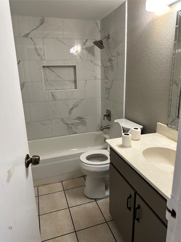 1133 Woodrow Drive, Lewisville, TX 75067