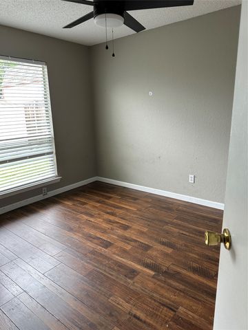 1133 Woodrow Drive, Lewisville, TX 75067