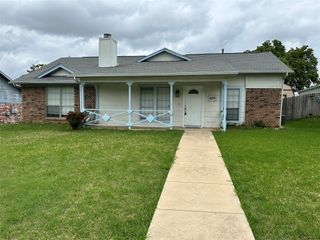 1133 Woodrow Drive, Lewisville, TX 75067