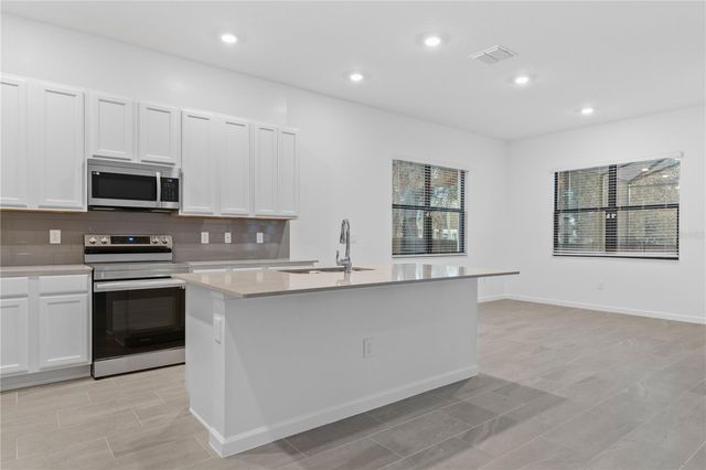 1205 BUTTERFLY ORCHID ROAD, Davenport, FL 33837