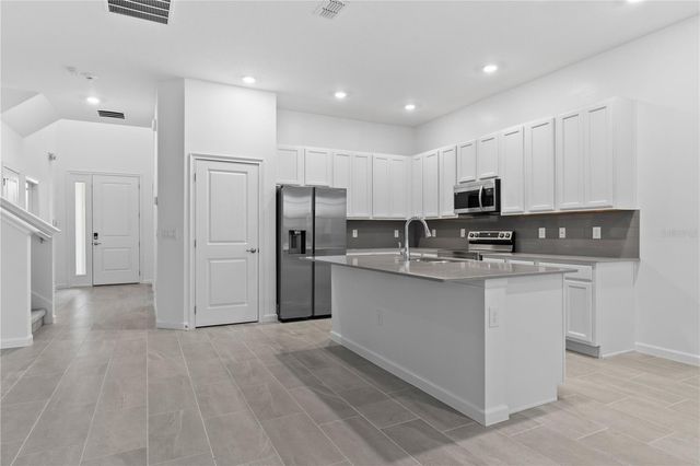 1205 BUTTERFLY ORCHID ROAD, Davenport, FL 33837