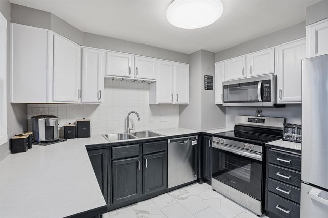 5604 N G St, Spokane, WA 99205